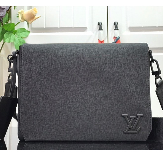 Louis Vuitton Messenger M57080