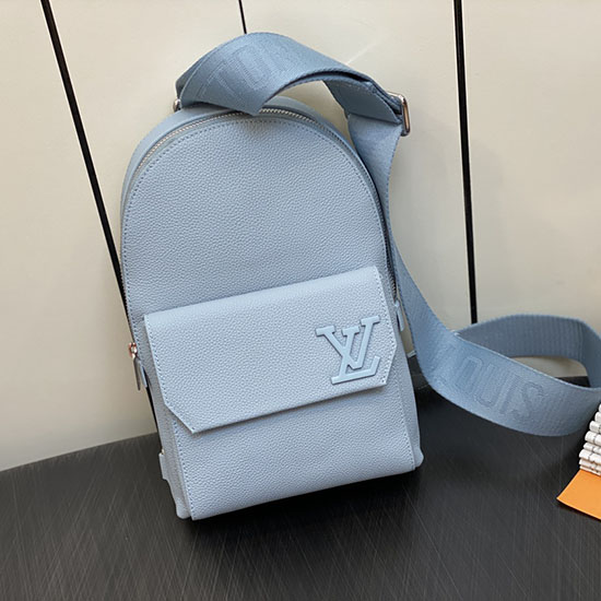 Louis Vuitton Pilot Slingbag Blau M23765