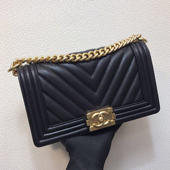 Mittlere Chanel Jungentasche Aus Kalbsleder Mit Chevron-Maserung Schwarz A67086