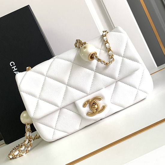 Chanel μικρό Flap Bag λευκό As4861