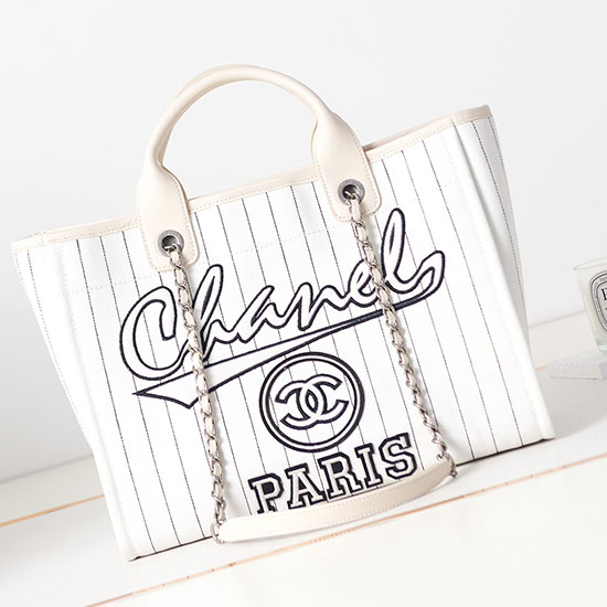 Chanel μικρό Tote λευκό As3257