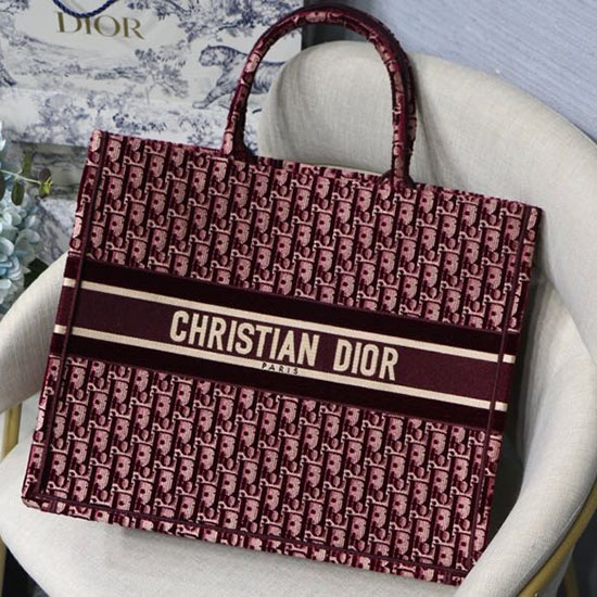 Dior κεντημένο βελούδινο βιβλίο Tote Red M12861