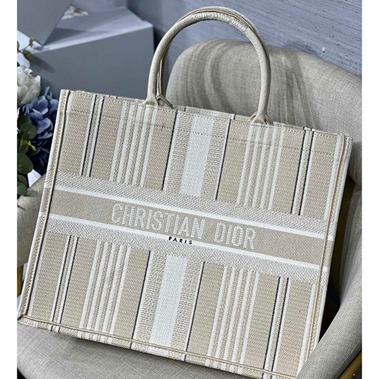 Dior κεντημένο καμβά βιβλίο Tote M1286611