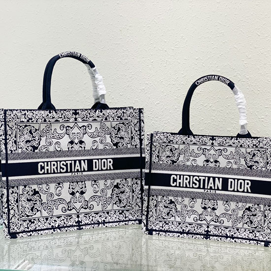 Dior κεντητό καμβά βιβλίο Tote M12963