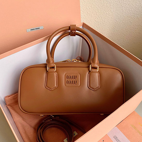 Miu Miu Arcadie δερμάτινη τσάντα Camel 5bb148