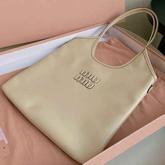 Miu Miu δερμάτινη τσάντα Tote Ivy μπεζ 5bg231