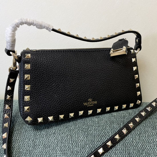 Valentino Garavani Rockstud δερμάτινη τσάντα ώμου μαύρο V5500