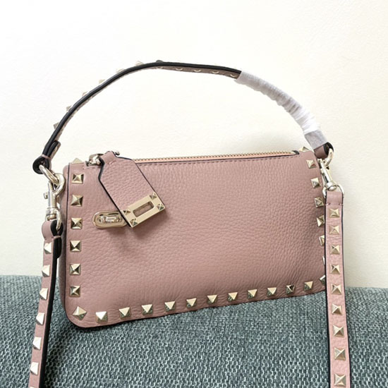 Valentino Garavani Rockstud δερμάτινη τσάντα ώμου ροζ V5500