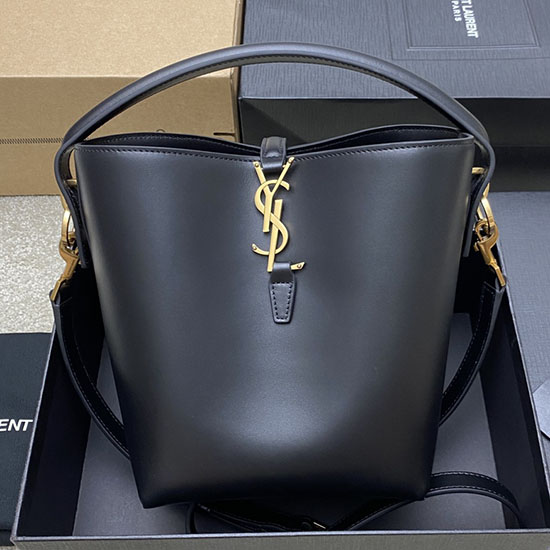 Ysl Small Le 37 δερμάτινο Bucket Bag μαύρο 749036