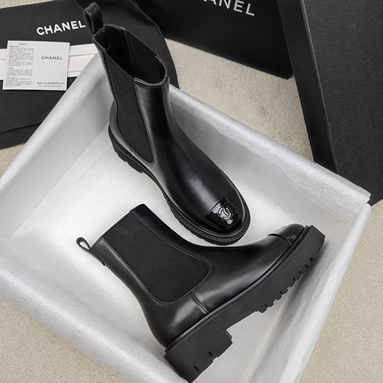 δερμάτινες μπότες Chanel Snc090822