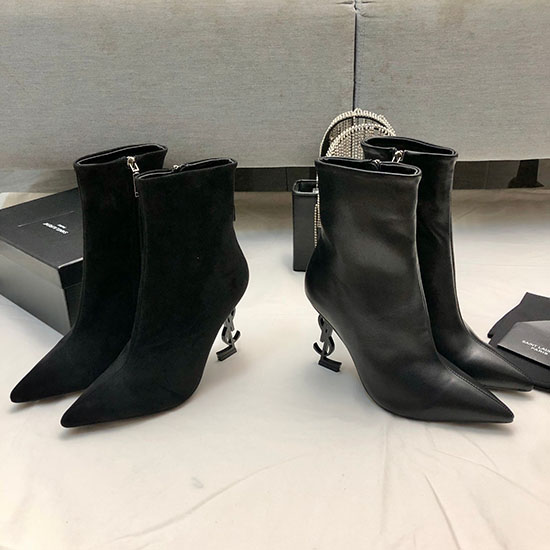 δερμάτινες μπότες Saint Laurent Sns092401