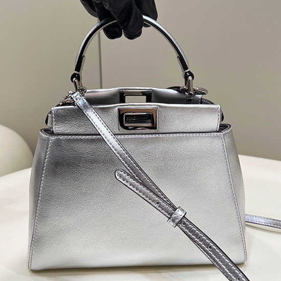 δερμάτινη Mini Peekaboo τσάντα Fendi Nappa F25905