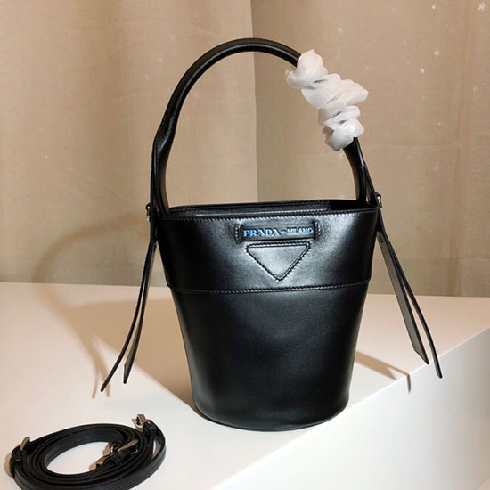 δερμάτινο Bucket Bag Prada Ouverture μαύρο 1be015