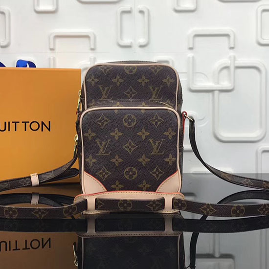 μονόγραμμα καμβάς Louis Vuitton Amazon M45236