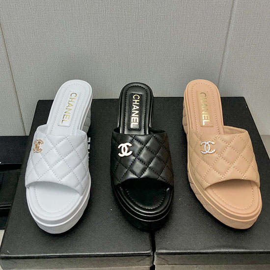 σανδάλια με σφήνα Chanel Snc042101