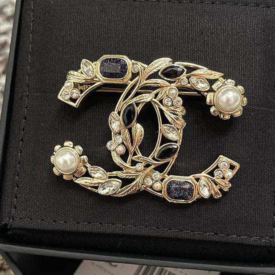 Chanel Brooch CR04