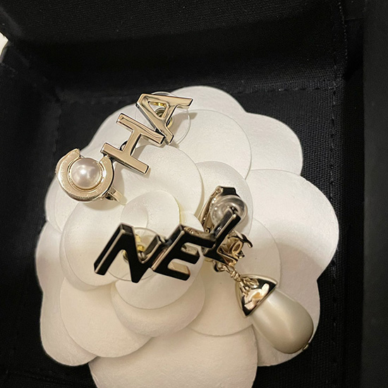 Chanel Earrings CE18