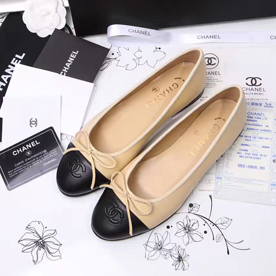 Chanel Tan Lambskin Ballet Flats Black Cap Toe CH1610