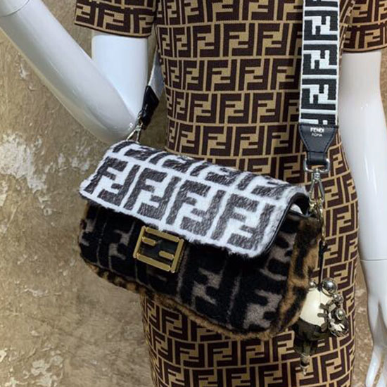 Fendi Shoulder Bag White and Black F801831