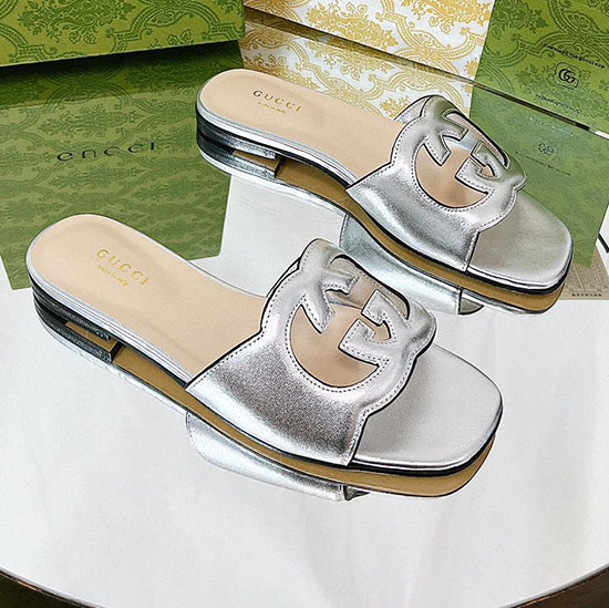 Gucci Cut Leather Interlocking G Sandals Silver SNG051402