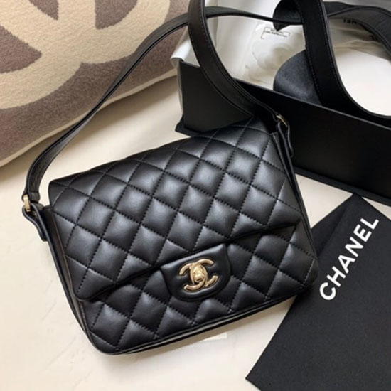 Bolso Chanel Con Solapa De Piel De Becerro Negro As1737