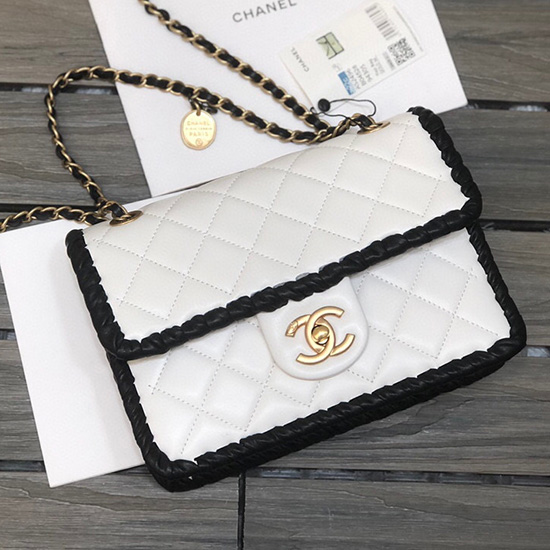 Bolso Chanel Con Solapa De Piel De Cordero Blanco As2496