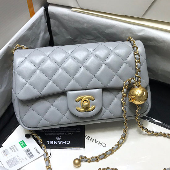 Bolso Chanel Con Solapa De Piel De Cordero Gris As1787