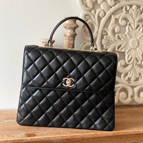 Bolso Chanel Con Solapa De Piel De Cordero Y Asa Superior Negro A92237