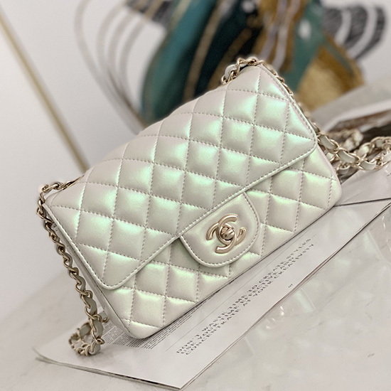 Bolso Clásico Chanel Pequeño Con Solapa De Piel De Cordero Blanco Cf1116