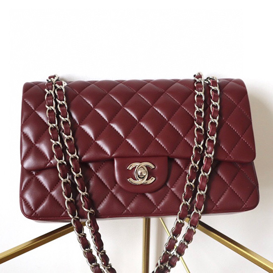 Bolso De Hombro Clásico Chanel Con Solapa De Piel De Cordero Burdeos A1112