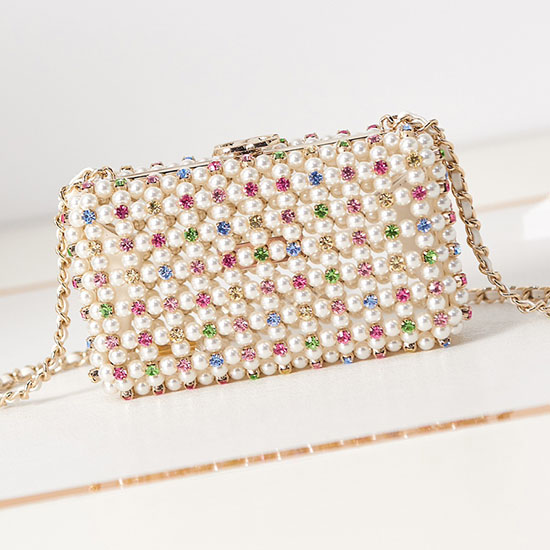 Bolso De Noche Con Perlas De Vidrio Multicolor Chanel Blanco As3771