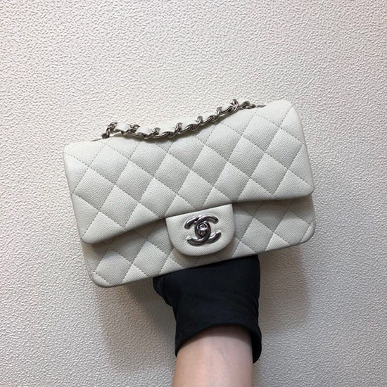 Bolso Pequeño Clásico Con Solapa De Piel De Becerro Granulada De Chanel Blanco Cf1116