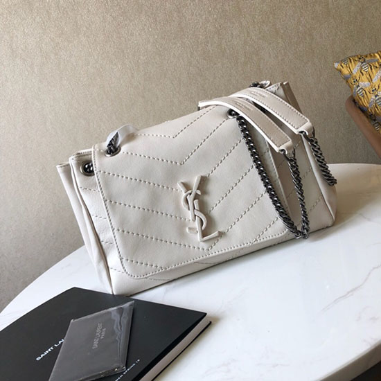 Bolso Pequeño Con Cadena Saint Laurent Nolita En Cuero Vintage Blanco 554284