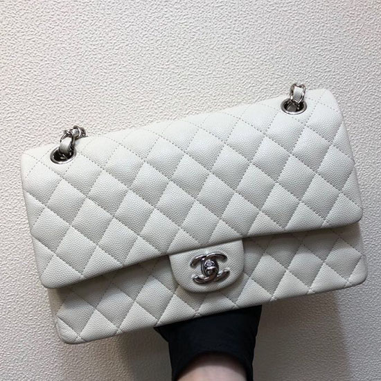 Bolso Pequeño Con Solapa Clásico Chanel De Piel De Becerro Granulada Blanco Cf1112