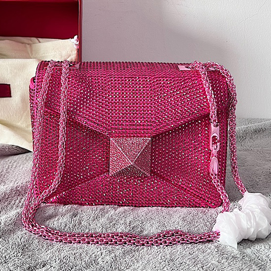 Bolso Pequeño Valentino One Stud Con Bordado De Diamantes De Imitación Rosa V0137