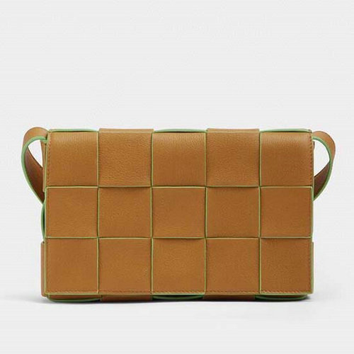 Bottega Veneta Casete De Piel De Becerro Marrón B578130