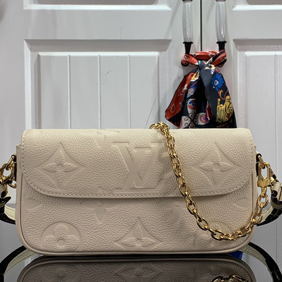 Cartera Louis Vuitton Ivy Con Bolso De Cadena Blanco M82211