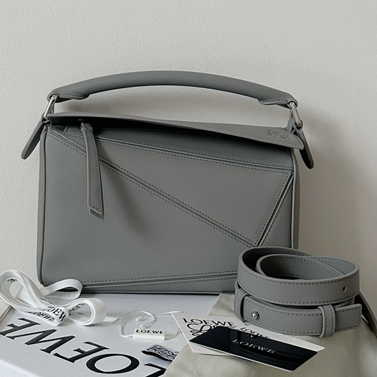 Loewe Bolso Pequeño De Piel Con Borde De Rompecabezas Gris L02231