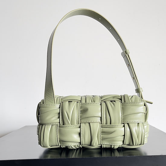 Bottega Veneta Vasikanahkainen Kulkurilaukku Travertiini B736233