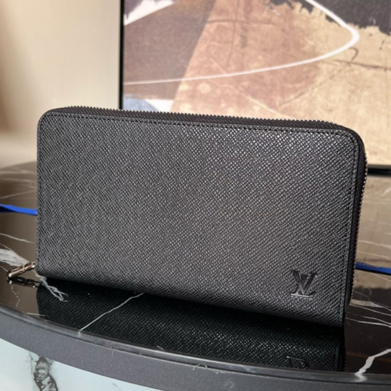 Louis Vuitton Vetoketjullinen Järjestäjä M30056