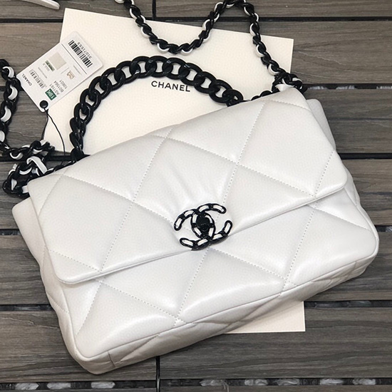 Chanel 19 Grand Sac à Rabat En Cuir Dagneau Blanc As1161