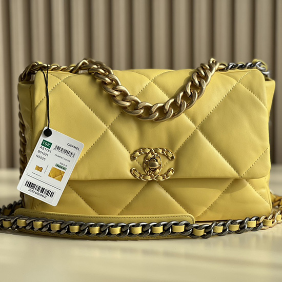 Chanel 19 Grand Sac à Rabat En Cuir Dagneau Jaune As1161