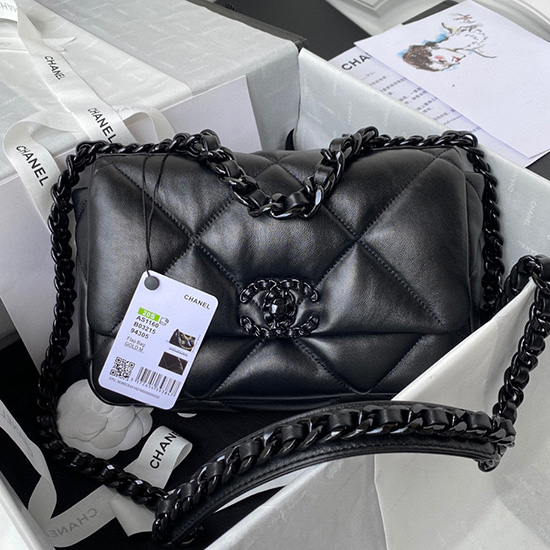 Chanel 19 Sac à Rabat En Cuir Dagneau Noir As1160