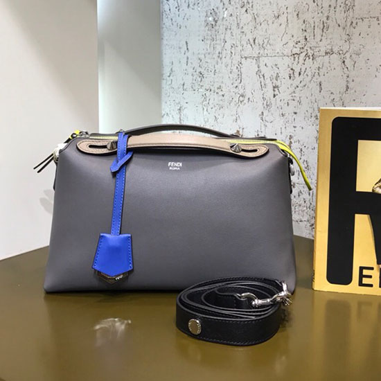 Fendi By The Way Sac Boston Régulier Gris Et Beige F81491