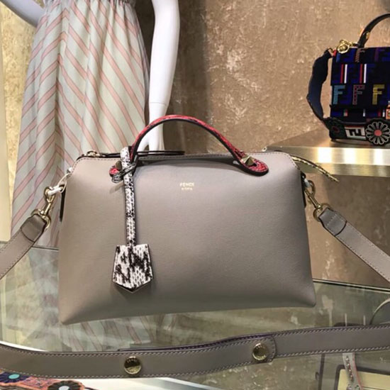 Fendi By The Way Sac Boston Régulier Gris Et Rouge F871491