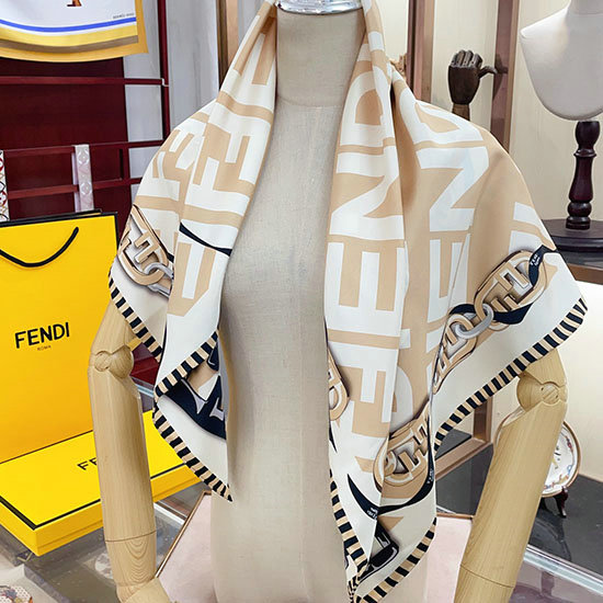 Foulard En Soie Fendi Fs2306