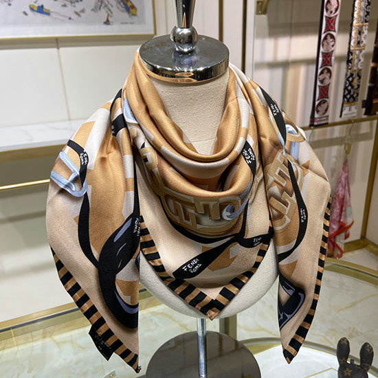 Foulard En Soie Fendi Fs2308