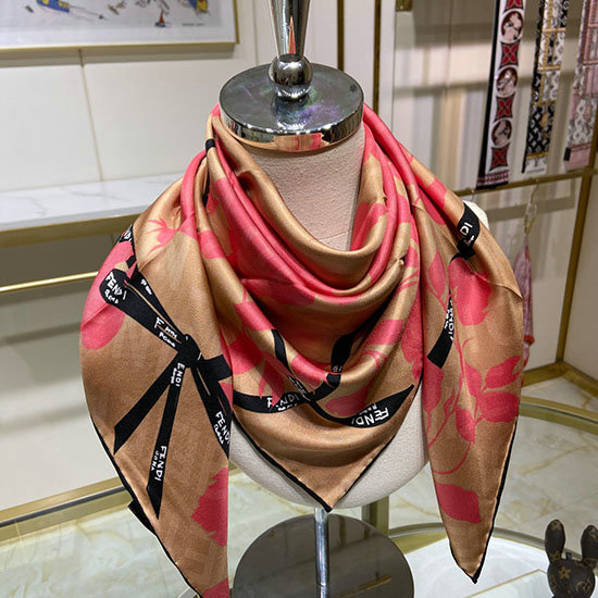 Foulard En Soie Fendi Fs2310