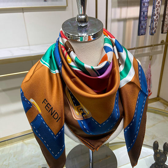 Foulard En Soie Fendi Fs2313