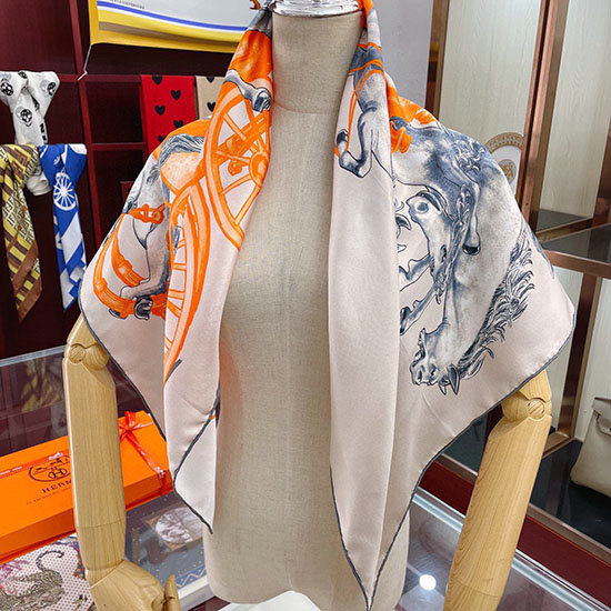 Foulard En Soie Hermès Hs2307